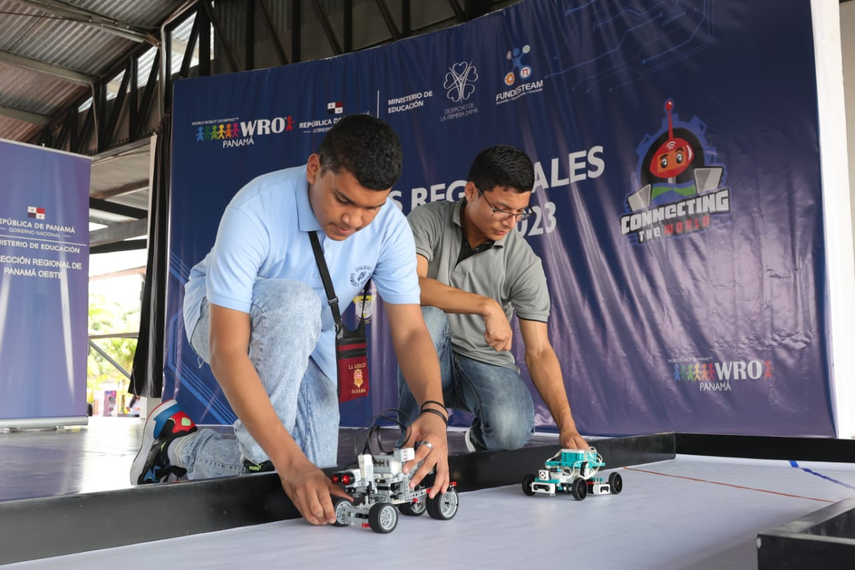 Olimpiadas Regionales de Robótica Olimpiadas Regionales de Robótica