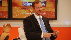 De Lima asegura que no aprobó aumento de dieta en AMP