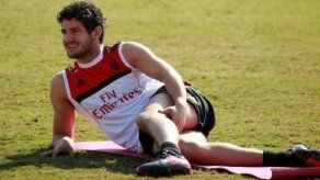 Brasileño Pato echa reversa en polémica con el técnico del Milan