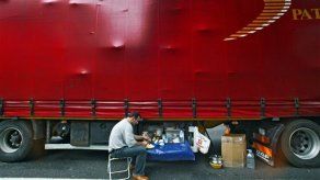 España: el gobierno exige fin de huelga de camioneros