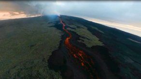 Río de fuego en el volcán Wolf de Galápagos