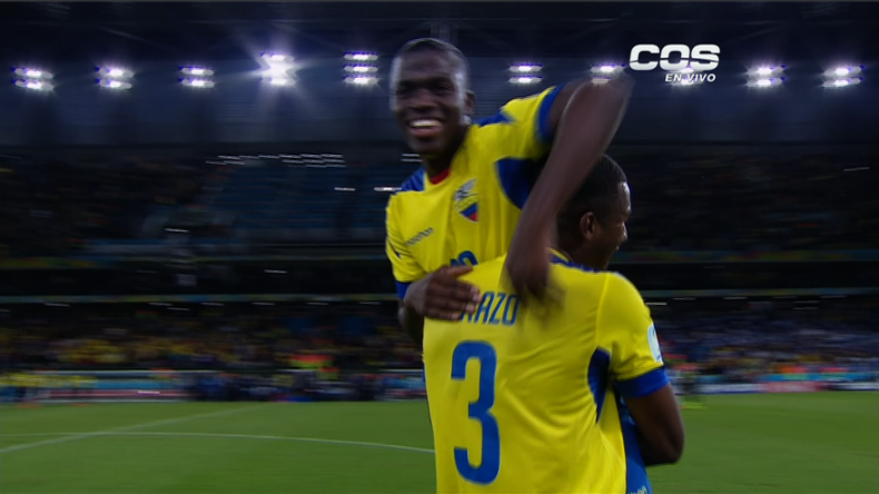 Ecuador remonta a Honduras y gana 2-1 con doblete de Valencia