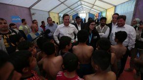 Gobierno selecciona a 10 docentes para enseñar español e inglés en Jordania