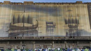 Grecia exige a migrantes que vayan a los campos organizados