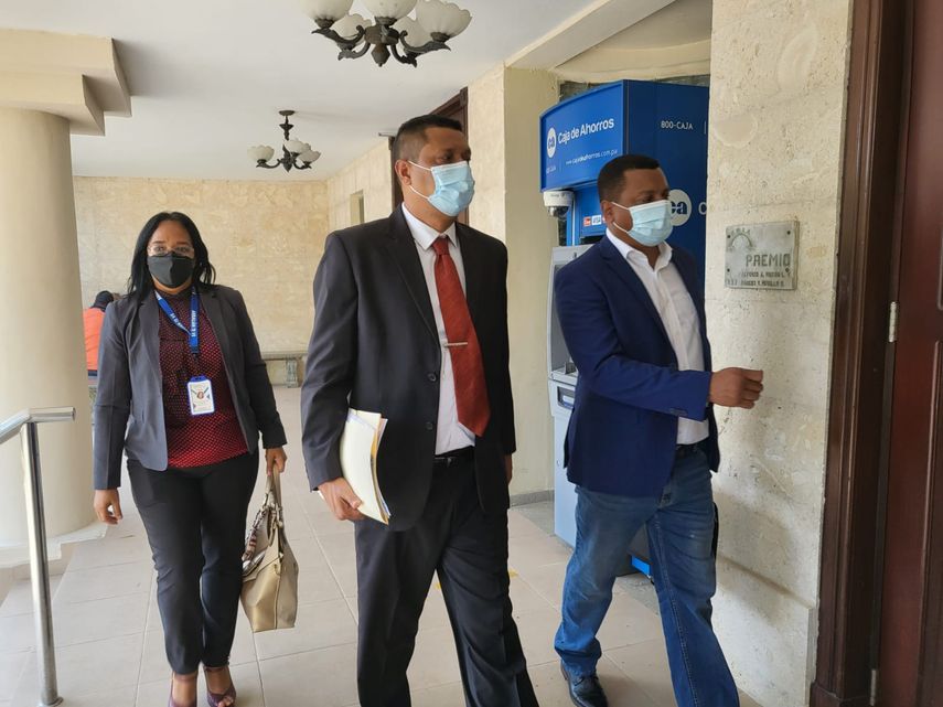 Interponen denuncia contra contralor Solís por supuesta omisión de sus responsabilidades de fiscalización