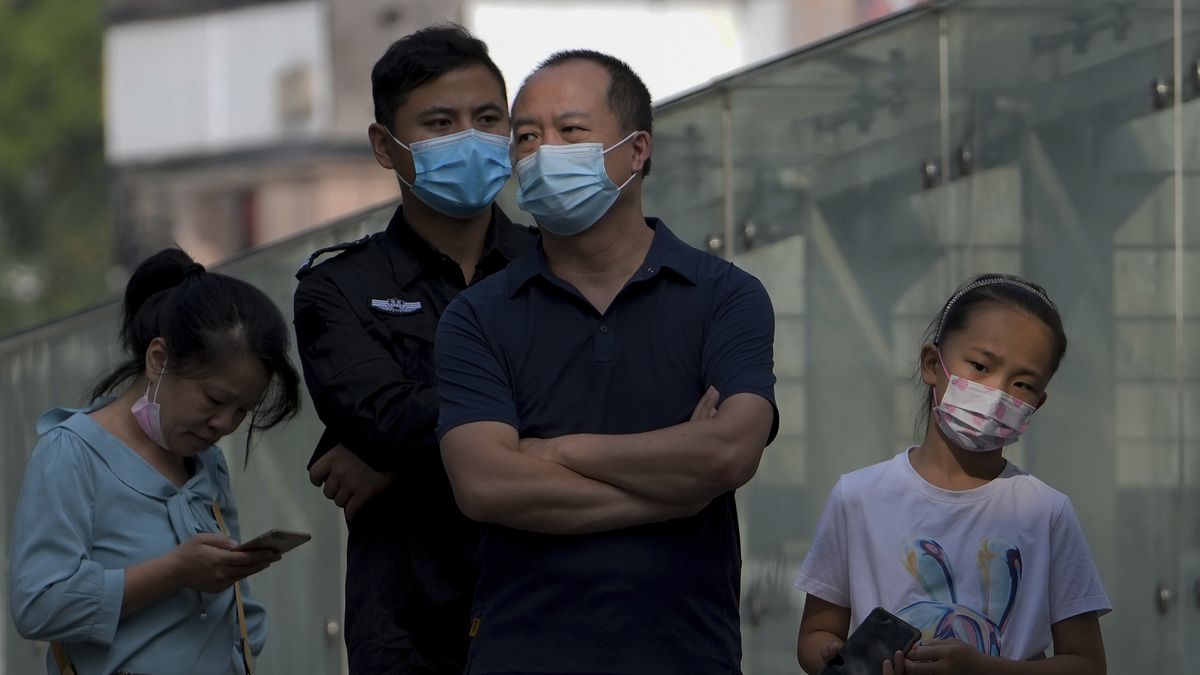 La OMS ha dicho que la política china contra el COVID-19 es insostenible.