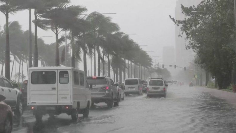 Mangkhut deja un rastro de devastación en Filipinas y dos víctimas mortales
