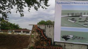 Colocan 1era piedra de Plaza en honor a víctimas de la dictadura
