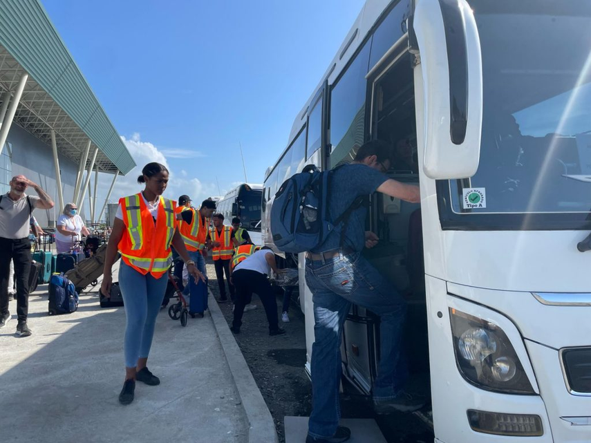 Puerto de Amador recibe a miles de turistas Puerto de Amador recibe a miles de turistas 