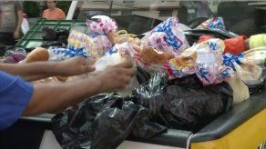 Minsa decomisa 500 bolsas de pan vencidos y 100 libras de puerco podrido