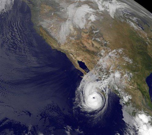 La costa del Pacífico mexicano es azotada por  Norbert