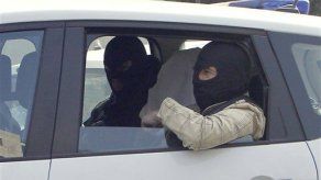 Francia interroga al hermano del yihadista asesino