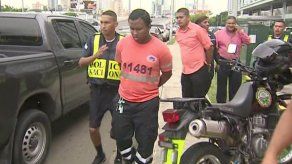Detienen a trabajadores de Panama Ports en protesta fuera de Mitradel Detienen a trabajadores de Panama Ports en protesta fuera de Mitradel