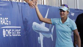 Otra vez los reglamentos deciden un título grande de golf