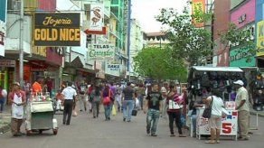 Buhoneros desalojados denuncian discriminación