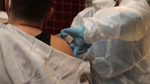 Vacunación obligatoria contra el coronavirus se vuelve realidad en Austria