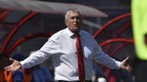 Farías o Lara será la decisión final para dirigir a Panamá