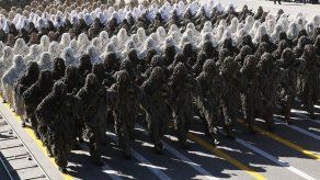 Irán exhibe Ejército que nunca atacará a sus vecinos y a países islámicos