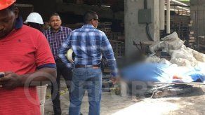 Obrero fallece tras caer de azotea de edificio en construcción