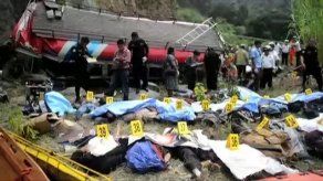 Luto en pueblo indígena guatemalteco por accidente que dejó 43 muertos