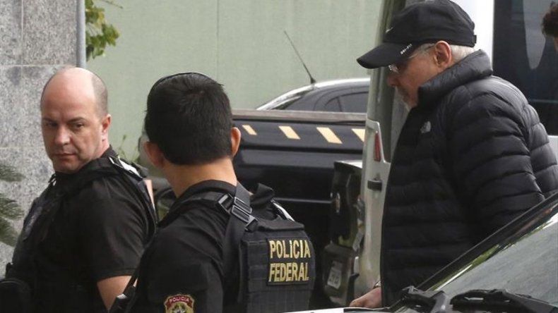 Juez revoca detención de exministro brasileño Mantega por enfermedad de su esposa