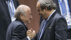 Joseph Blatter y Michel Platini.