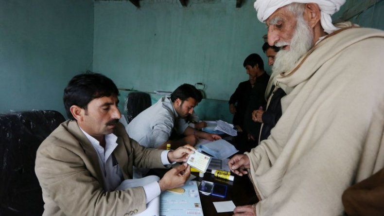 Extremistas atacan oficina electoral en Kabul