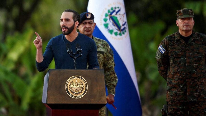Bukele impone cerco militar en ciudad donde asesinaron a un policía
