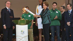 La llama olímpica llega a Brasil a 94 días de los Juegos de Río