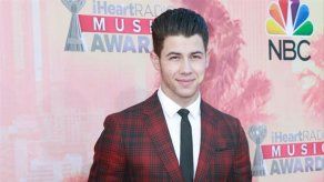 Nick Jonas está convencido de haber visto ovnis