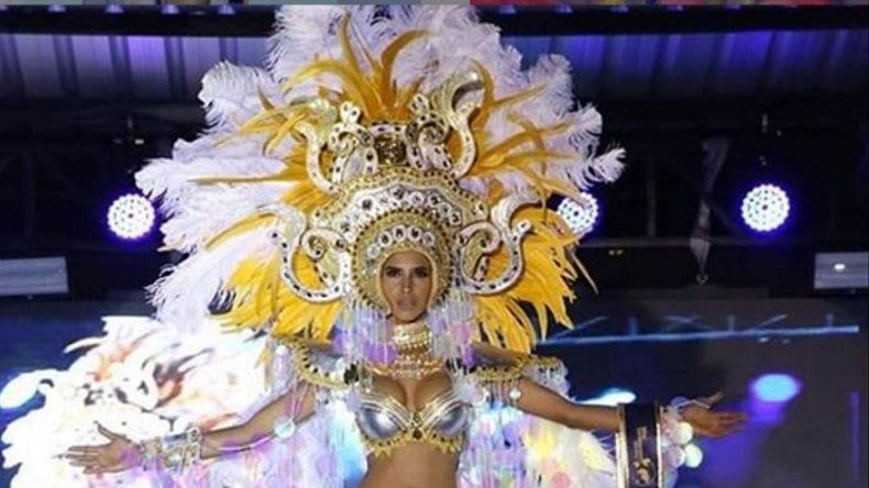 Carmen Jaramillo luce con orgullo su traje típico en Miss Continentes Unidos