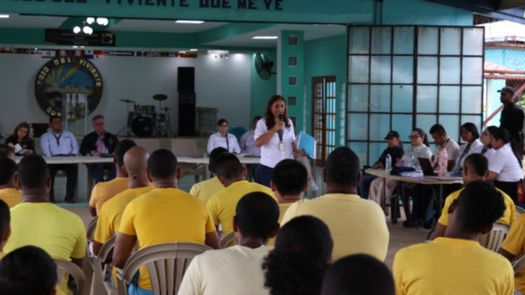 Ministra de Gobierno revela cifra oficial de privados de libertad.