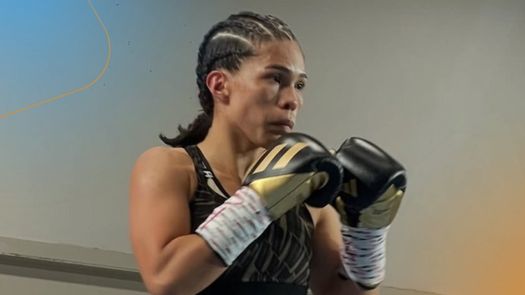 La panameña Nataly Delgado se corona campeona mundial supermosca de la AMB. La panameña Nataly Delgado se corona campeona mundial supermosca de la AMB.