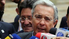 Justicia de Colombia rechaza juzgar a expresidente Uribe por narcotráfico