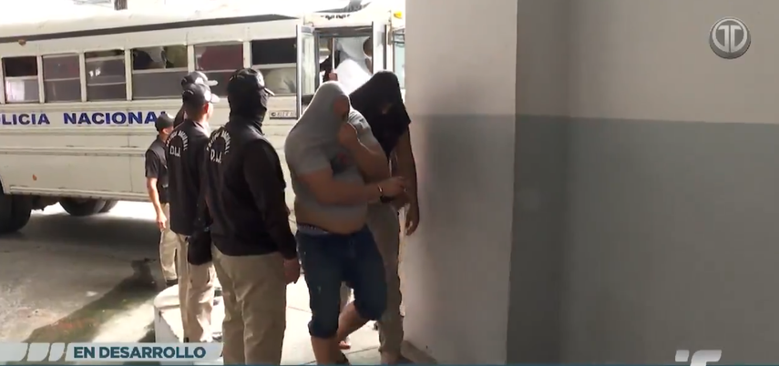 Más de 50 personas comparecen ante audiencia por red de tráfico internacional de drogas.