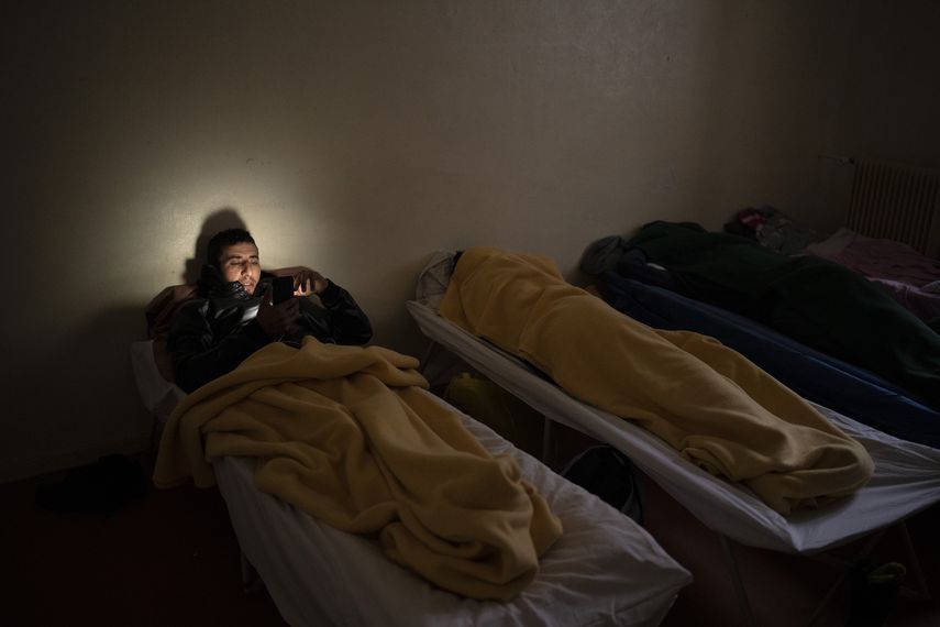 Los trabajadores humanitarios temen que los afganos más acostumbrados a las montañas y los peligros del invierno estén tomando rutas más peligrosas por la nieve que los migrantes de climas más cálidos.
