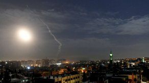 Israel bombardea objetivos iraníes en Siria; hay 11 muertos