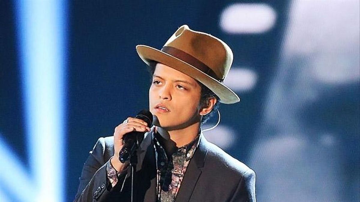 Mindy Kaling deja patente su admiración por Bruno Mars con un hilarante