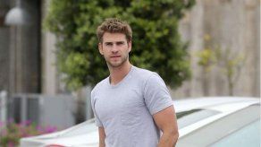Liam Hemsworth exige respeto a su privacidad