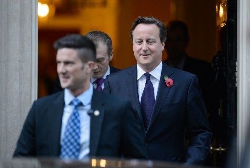 Un desconocido se acerca demasiado a David Cameron