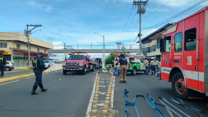 Cámaras de videovigilancias captan aparatoso accidente en San Antonio.