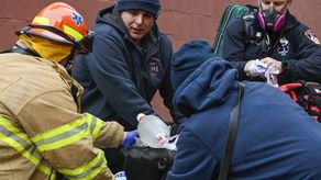 El mensaje de Francisco señaló la pérdida de tantos niños y que el papa “confía a las víctimas y sus familias al amor misericordioso de Dios Todopoderoso e invoca sobre todo el consuelo y la fuerza del Señor”.
