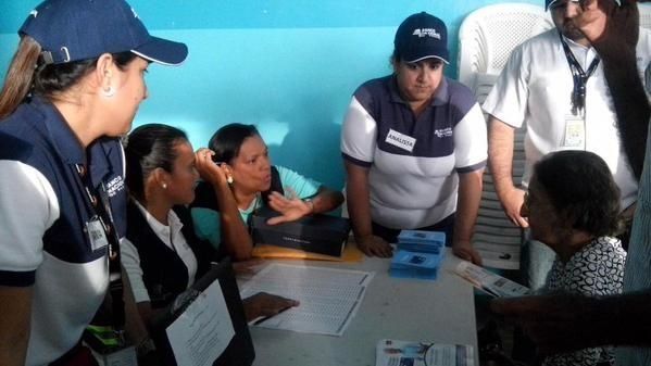 Inicia capacitación de beneficiarios de 120 a los 65 en uso de tarjetas clave