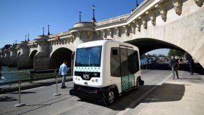 Prueban en parís un minibús sin conductor