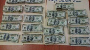Guatemalteca detenida en el Aeropuerto expulsó 31 mil dólares