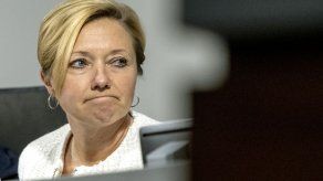 Estado quiere obligar por ley a policía a colaborar con ICE