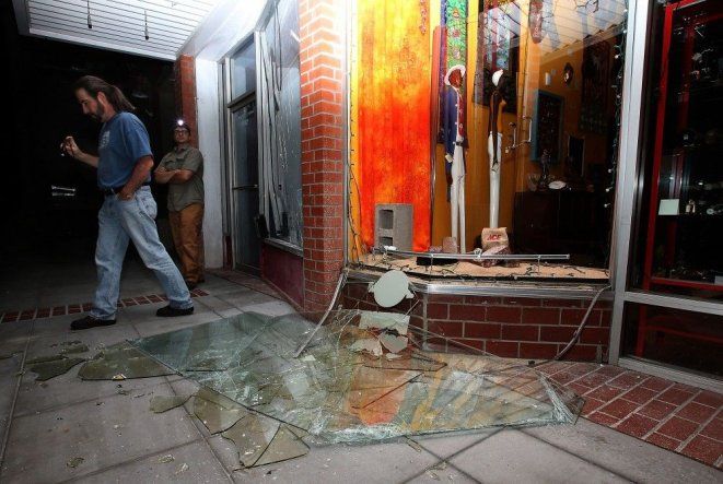Fuerte sismo golpea California