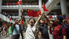 Postergan Abierto de Hong Kong ante fuertes protestas