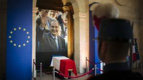 Miles rinden homenaje al expresidente francés Jacques Chirac
