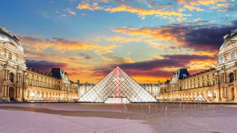 Louvre se recupera de la abrupta caída de visita, tras atentados de 2015
